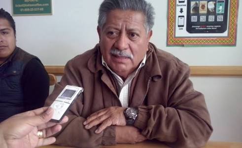 Cede el alcalde, sí habrá  aumento salarial en Contla